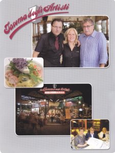 На фото сверху. Справа налево: хозяин Марио, жена, сын Антонио Ресторан Taverna degli artisti