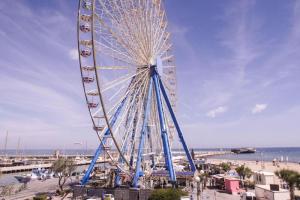 колесо обозрения